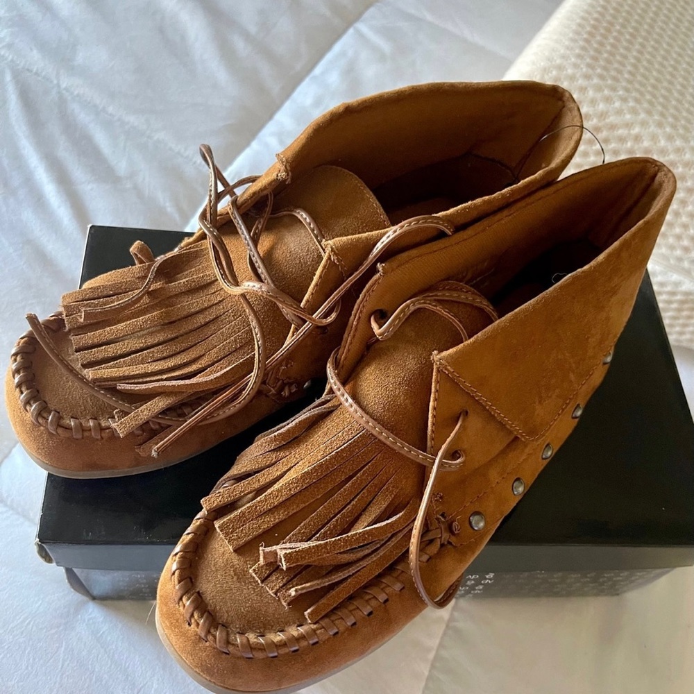 New with box Dolce Vita Moccasin booties Size 8